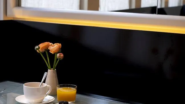 אנטוורפן Hotel Julien